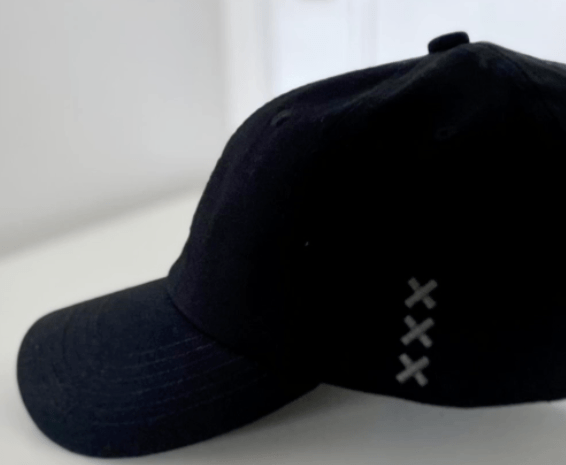 Classic cap zwart grijs logo