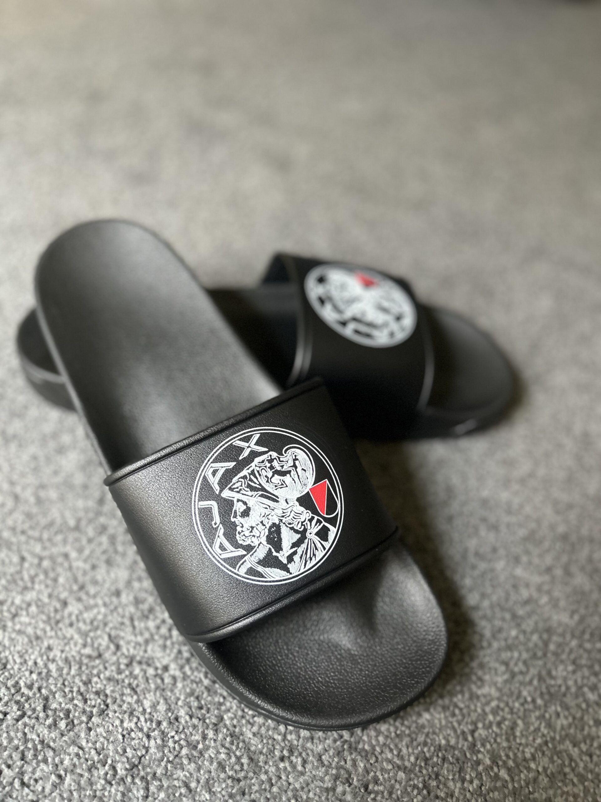 Oude logo slippers Zwart