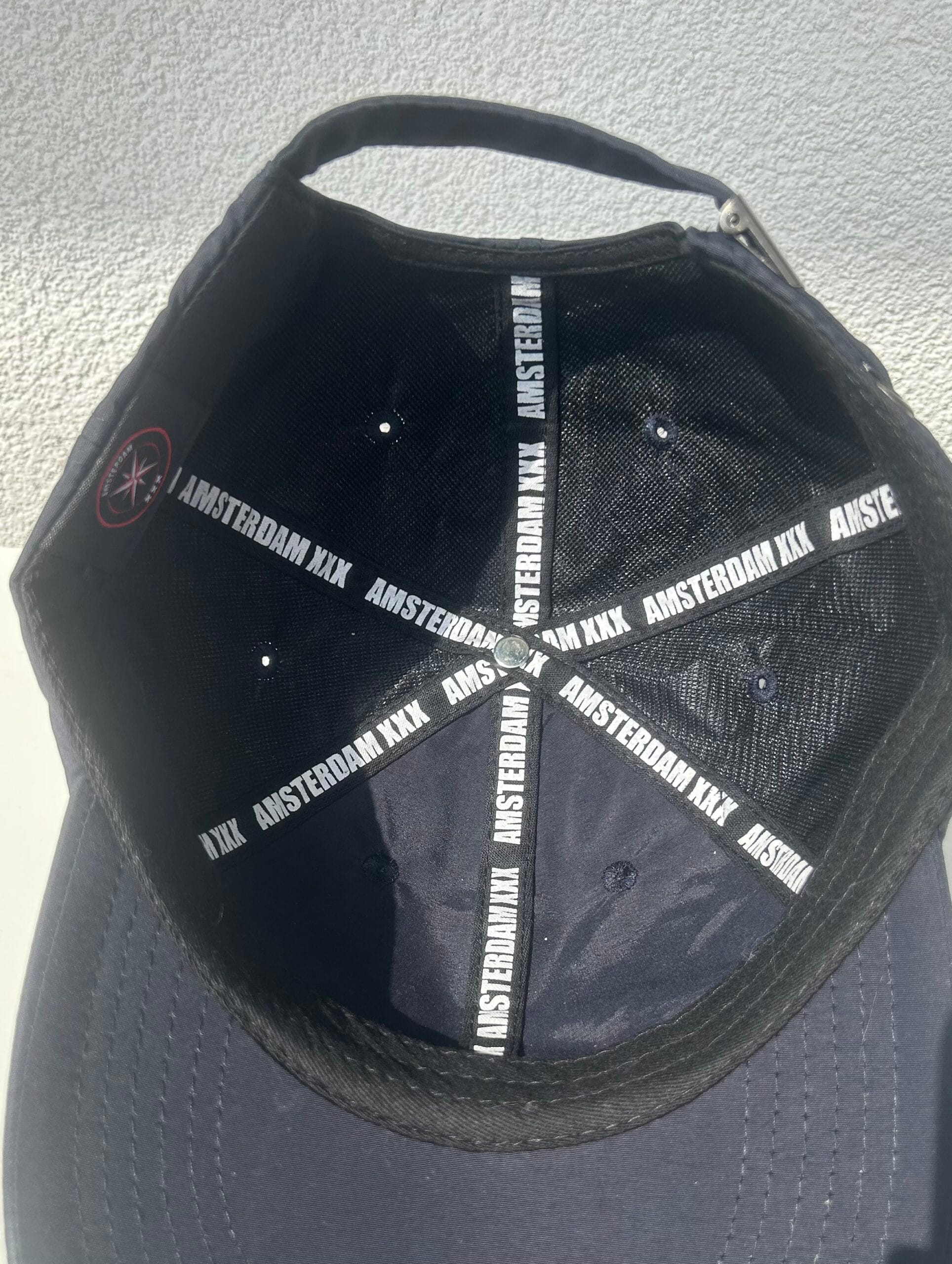 Classic cap navy logo