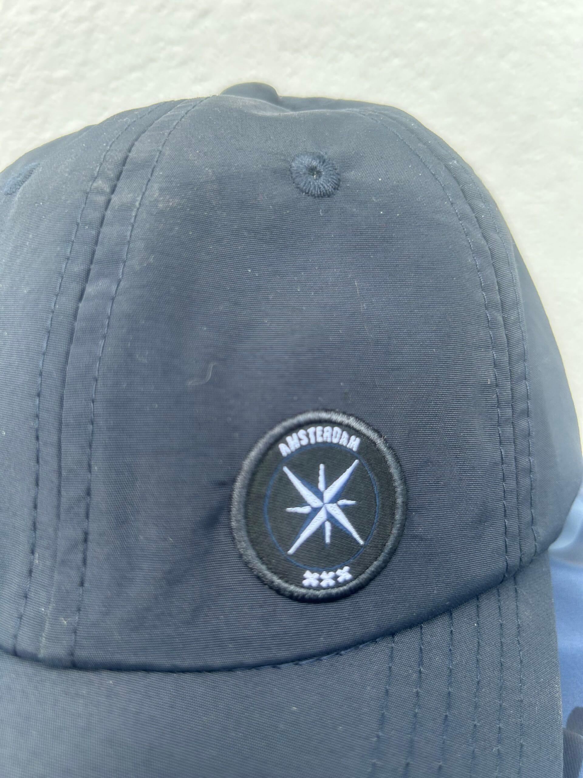 Classic cap navy logo
